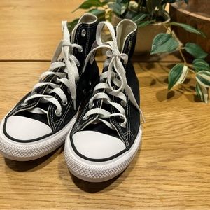 Converse Chuck Taylor All Star Little Kids High Top size 2
